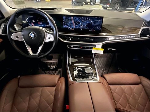 Certified 2023 BMW X7 xDrive40i w/ Premium Package image 15