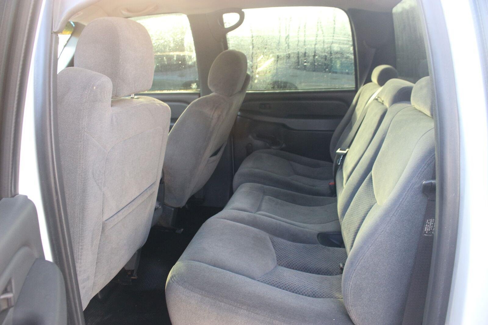 Used 2007 Chevrolet Silverado 2500 W/T w/ Heavy-Duty Power Package AWD/4WD image 24
