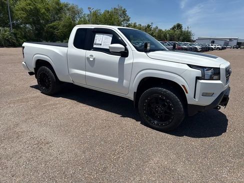 Certified 2023 Nissan Frontier SV w/ SV Convenience Package AWD/4WD image 7