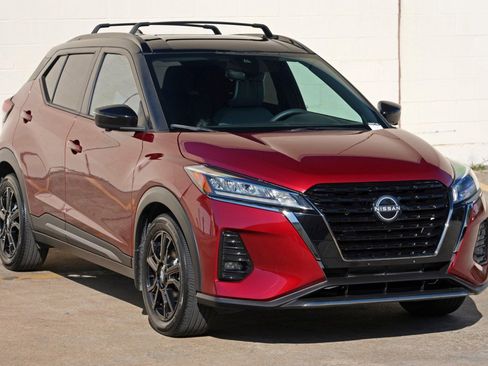 Used 2023 Nissan Kicks SR w/ SR Premium Package FWD image 49