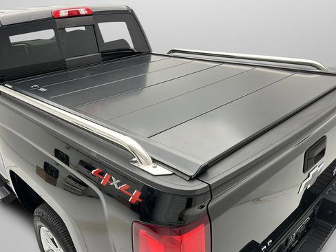 Used 2018 Chevrolet Silverado 1500 High Country AWD/4WD image 12