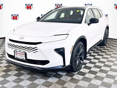 New 2025 Toyota Crown Signia