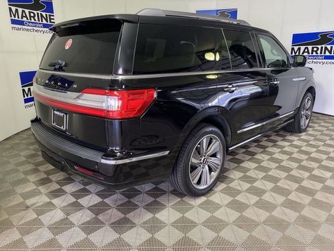 Used 2018 Lincoln Navigator Select AWD/4WD image 13