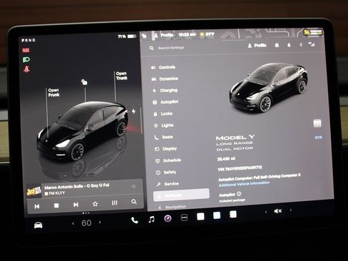 Used 2023 Tesla Model Y Long Range image 10