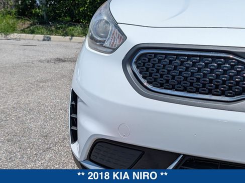 Used 2018 Kia Niro LX FWD image 10
