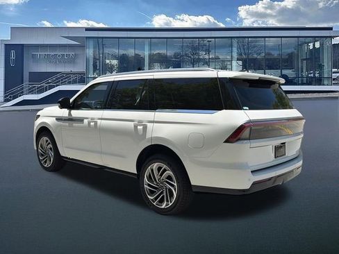 New 2026 Lincoln Navigator Reserve AWD/4WD image 5