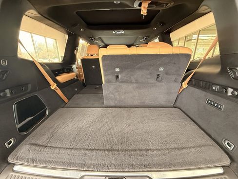 Used 2022 Jeep Grand Wagoneer Series III image 25