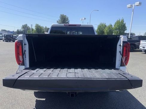 Used 2022 GMC Sierra 1500 SLT w/ SLT Convenience Package AWD/4WD image 12