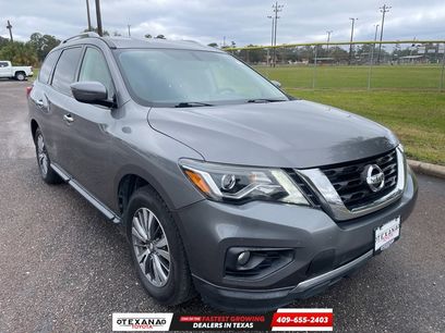 Used 2020 Nissan Pathfinder SV