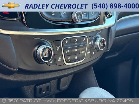 Used 2023 Chevrolet Traverse LT AWD/4WD image 10
