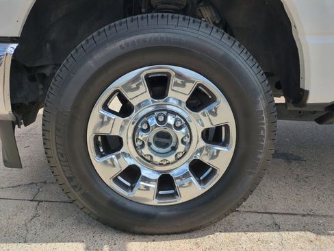 Used 2023 Ford F250 King Ranch w/ Chrome Package image 19