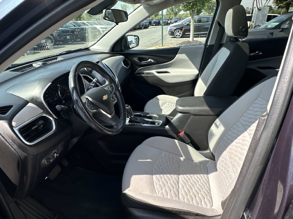 Used 2018 Chevrolet Equinox LT w/ Sun & Infotainment Package AWD/4WD image 17
