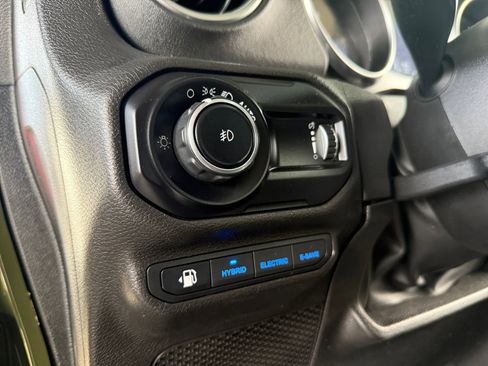 Used 2023 Jeep Wrangler Sahara w/ Cold Weather Group image 14