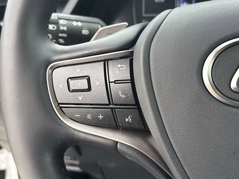 Used 2025 Lexus ES 350 w/ Premium Package FWD image 26
