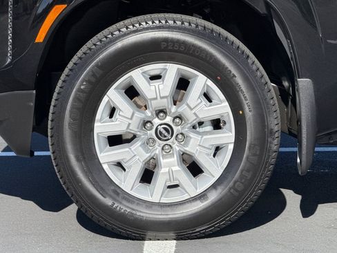 Used 2023 Nissan Frontier SV w/ Technology Package image 15