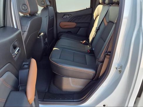 New 2026 GMC Canyon AT4 image 25