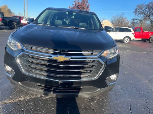 Used 2018 Chevrolet Traverse LT FWD image 3