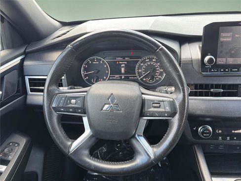 Used 2022 Mitsubishi Outlander SEL Black Edition AWD/4WD image 11