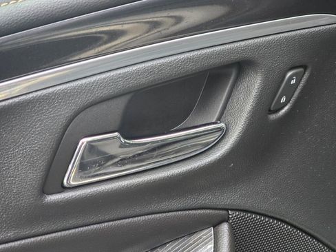 Used 2017 Chevrolet Impala LT image 24
