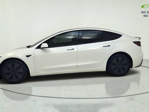 Used 2025 Tesla Model 3 Long Range AWD/4WD image 6