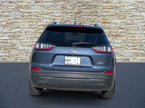 Used 2019 Jeep Cherokee Latitude Plus FWD image 6