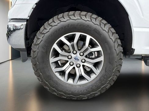 Used 2022 Ford F150 Lariat AWD/4WD image 9