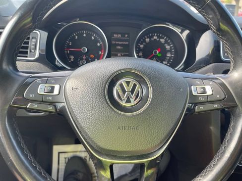 Used 2017 Volkswagen Jetta SEL FWD image 24