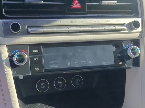 New 2025 Genesis G70 2.5T image 23