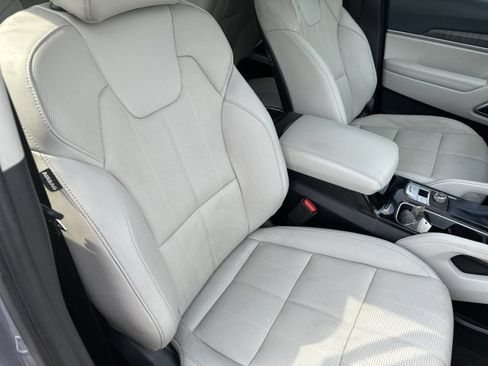 Used 2023 Kia Telluride EX w/ EX Captain's Chair Package FWD image 24