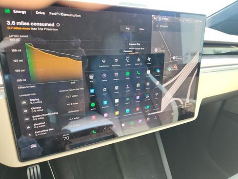 Used 2022 Tesla Model X image 35