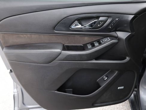 Used 2020 Chevrolet Traverse High Country FWD image 12