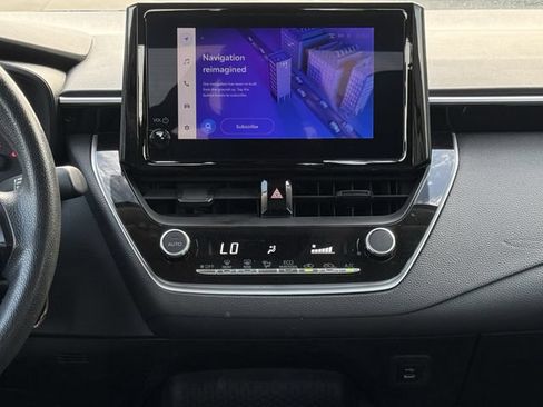 Used 2024 Toyota Corolla LE FWD image 17