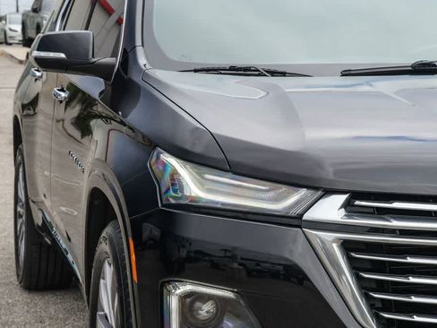 Used 2022 Chevrolet Traverse Premier FWD image 4