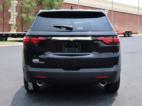 Used 2022 Chevrolet Traverse LS FWD image 24