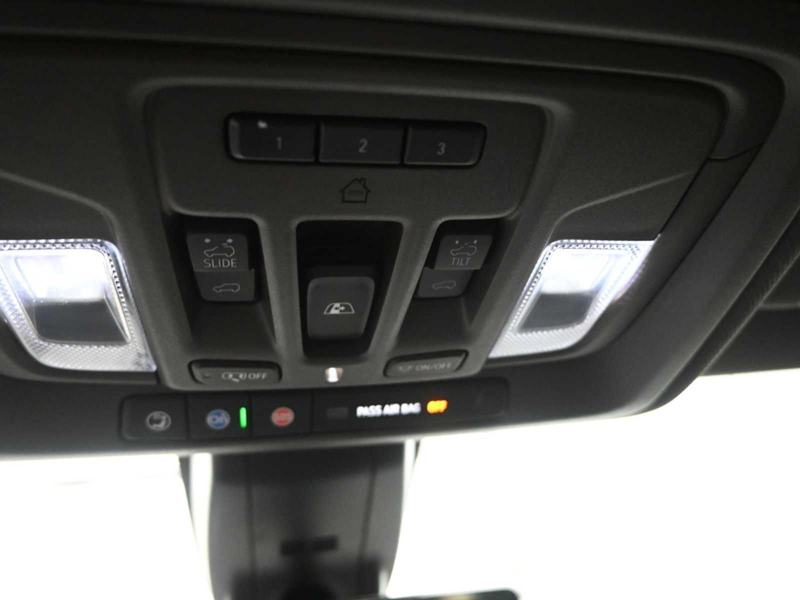 Used 2019 GMC Sierra 1500 Denali w/ Denali Ultimate Package AWD/4WD image 16