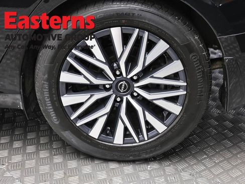 Used 2024 Nissan Altima 2.5 SV w/ SV Premium Package FWD image 8