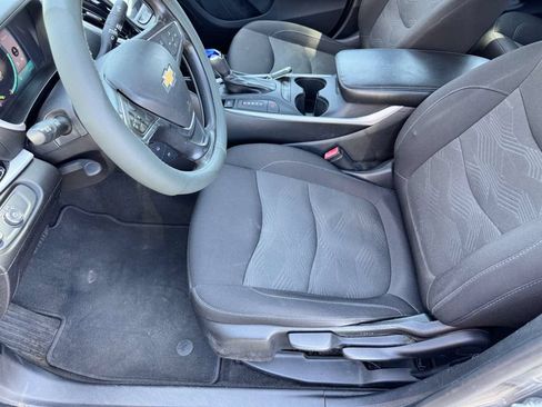 Used 2019 Chevrolet Volt LT FWD image 37