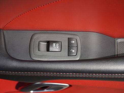 Used 2015 Dodge Challenger R/T Plus image 28