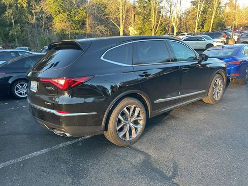 Used 2023 Acura MDX SH-AWD w/ Technology Package image 4