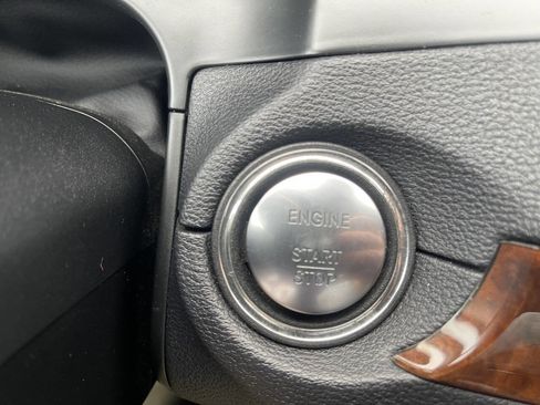 Used 2013 Mercedes-Benz E 350 Cabriolet image 35