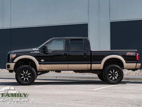 Used 2012 Ford F250 King Ranch w/ King Ranch w/Chrome Pkg AWD/4WD image 4