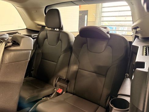 Used 2023 Volvo XC90 B5 Plus AWD/4WD image 22