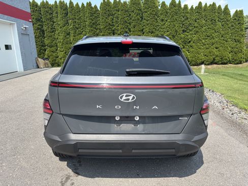 Used 2025 Hyundai Kona SEL AWD/4WD image 4