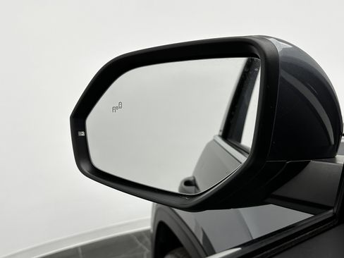 Used 2024 Volkswagen Atlas SEL Premium R-Line image 12