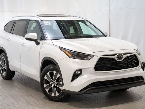 Used 2023 Toyota Highlander XLE image 1