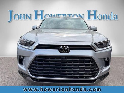 Used 2024 Toyota Grand Highlander Limited AWD/4WD image 3