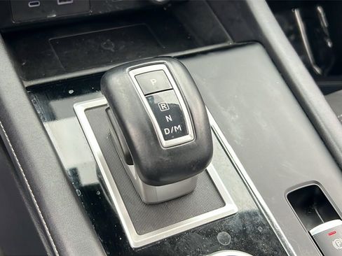 Used 2024 Mitsubishi Outlander SE image 27