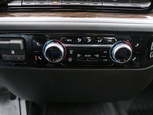 New 2026 GMC Sierra 1500 Elevation w/ LPO, Elevation Black Package image 21