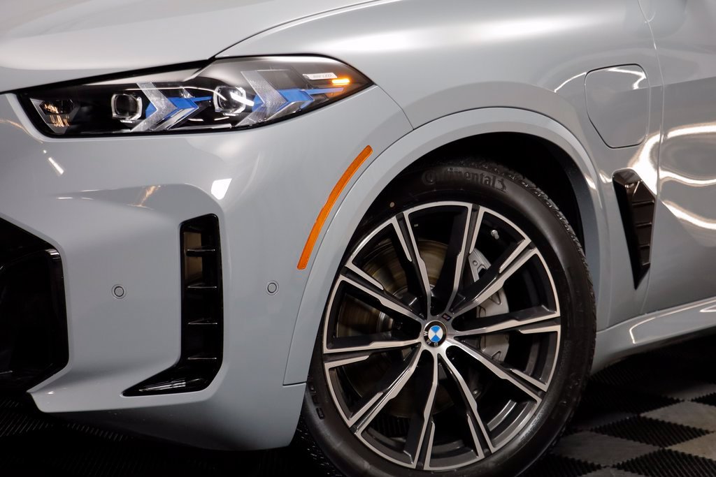 New 2026 BMW X5 xDrive50e w/ M Sport Package AWD/4WD image 3