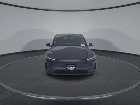 Used 2026 Tesla Model Y AWD image 6